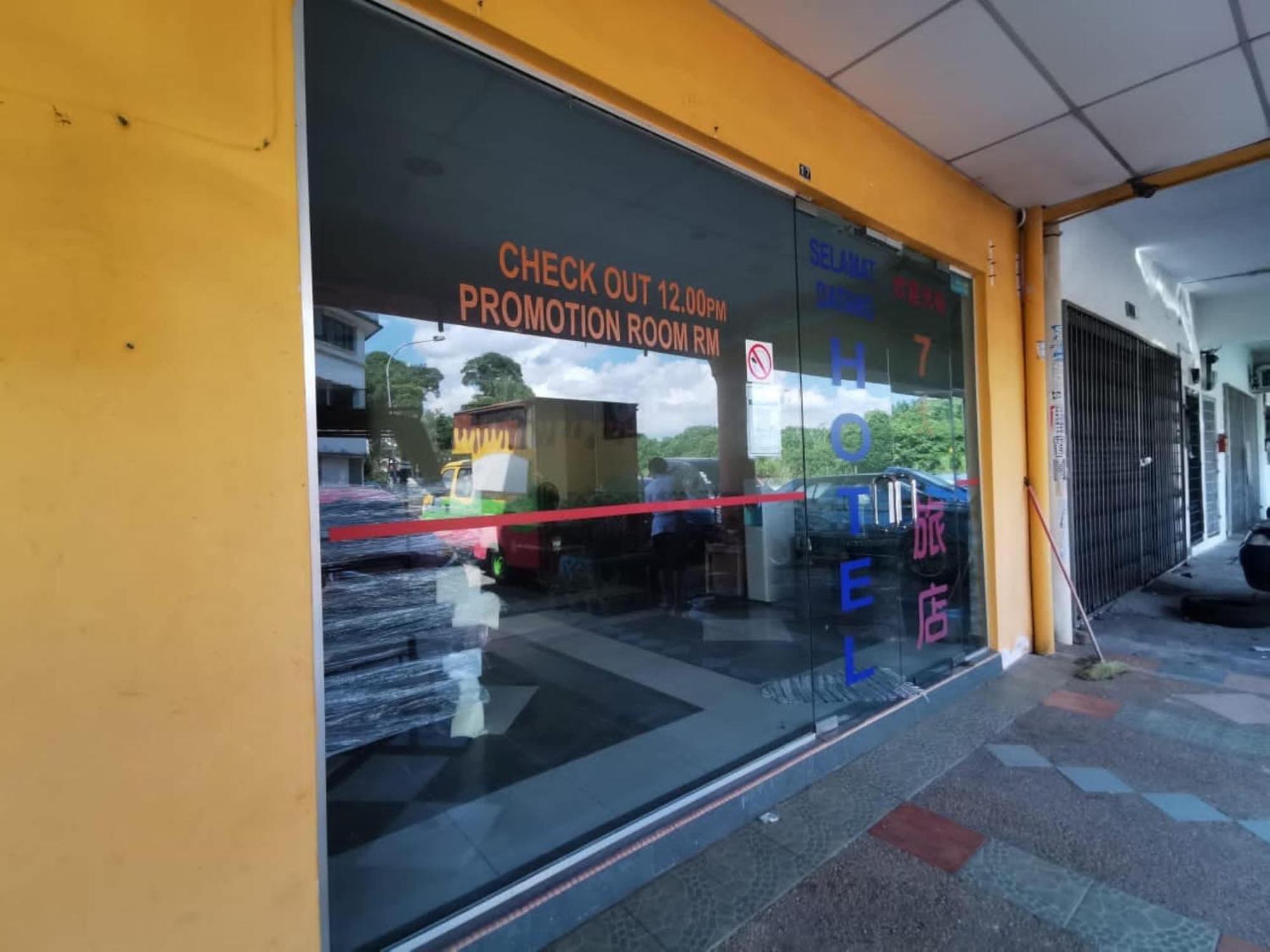 Super Oyo 90086 My Seven Days Inn Johor Bahru Exteriör bild
