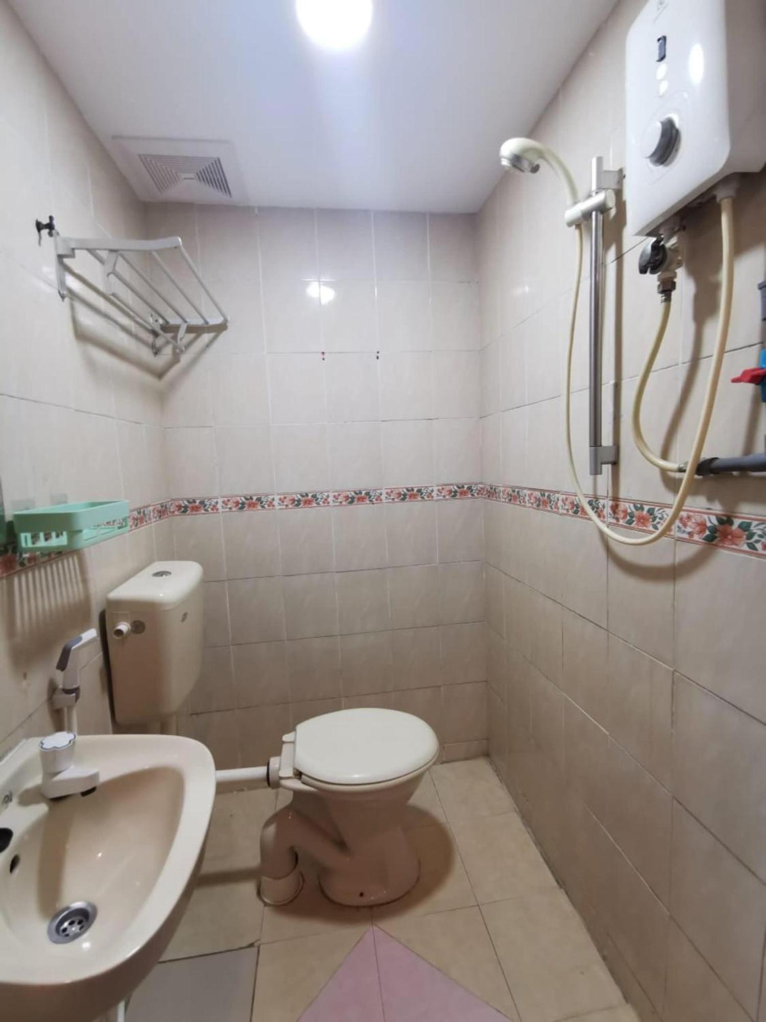 Super Oyo 90086 My Seven Days Inn Johor Bahru Exteriör bild