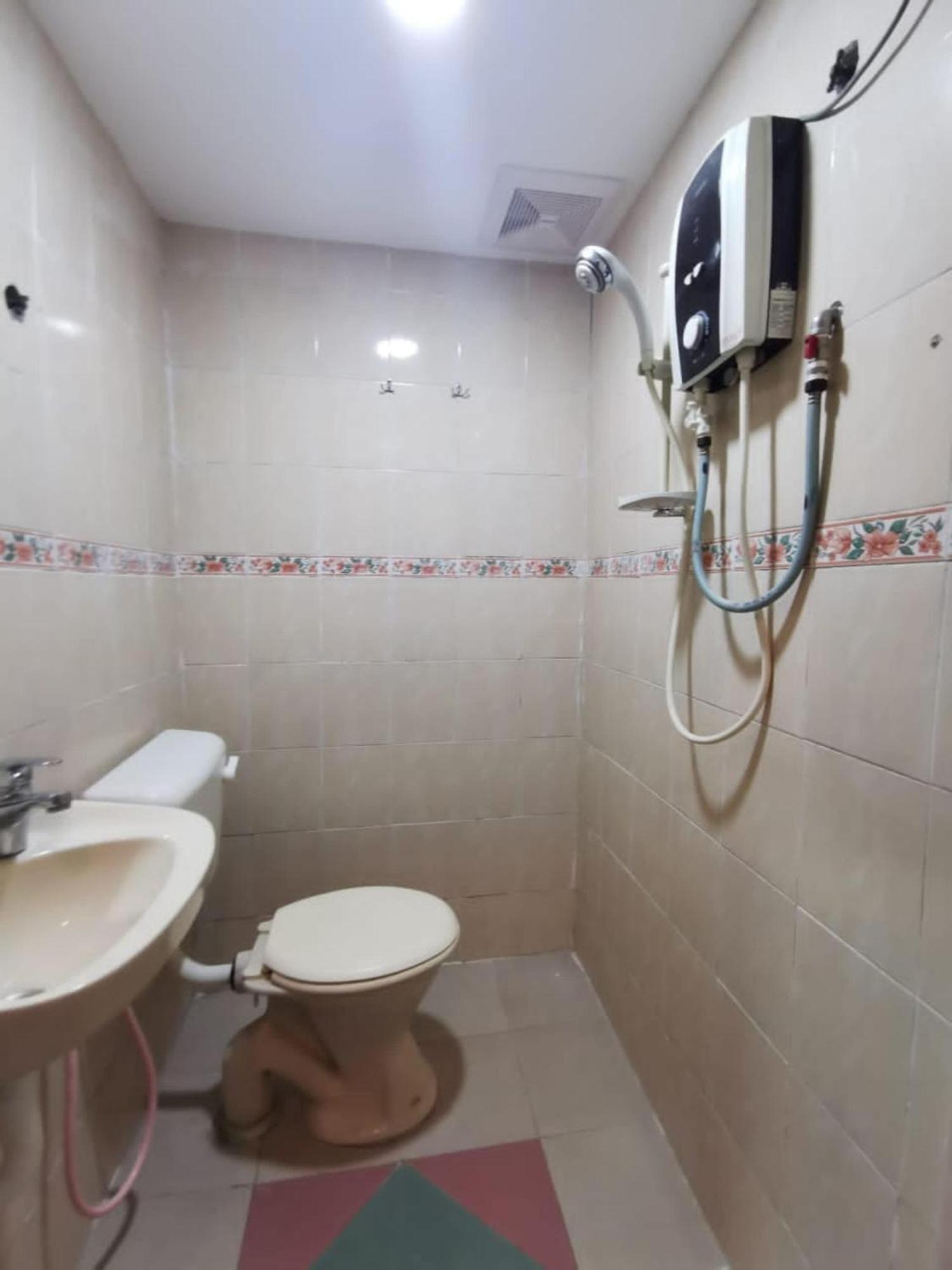Super Oyo 90086 My Seven Days Inn Johor Bahru Exteriör bild